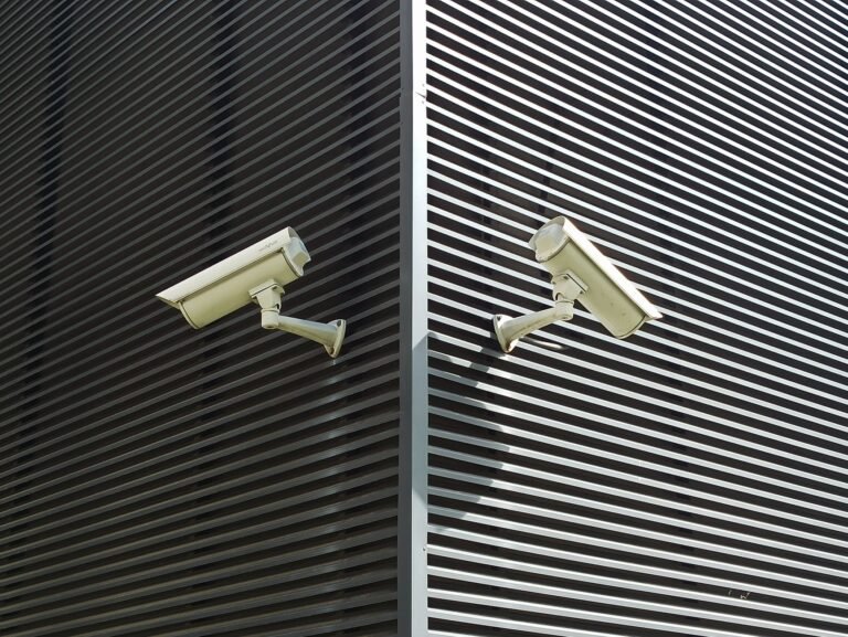 Outdoor Security Camera Test: Complete Guide & Reviews - SmartHomeGearReviews