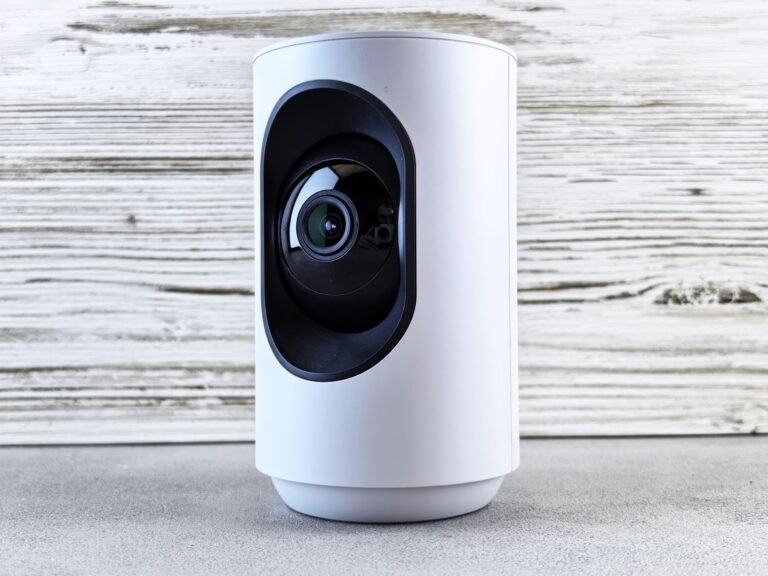 Wyze Cam v4 Review: Can a $35 Camera Compete with Ring and Arlo?